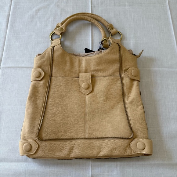 Amerileather Leather Judelle Universal Shoulder Bag Beige NWT - Picture 2 of 7
